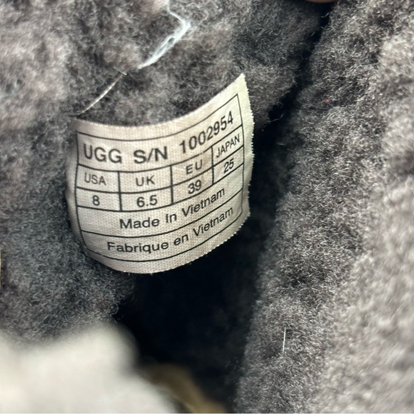 UGG WINTER DOBLE BOWS BOOTS SIZE 8 WOMAN - Picture 11 of 12